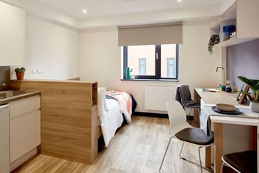 1 bed studio, Stoney Stanton Road, Hillfields, Coventry, CV14FS - Image 1
